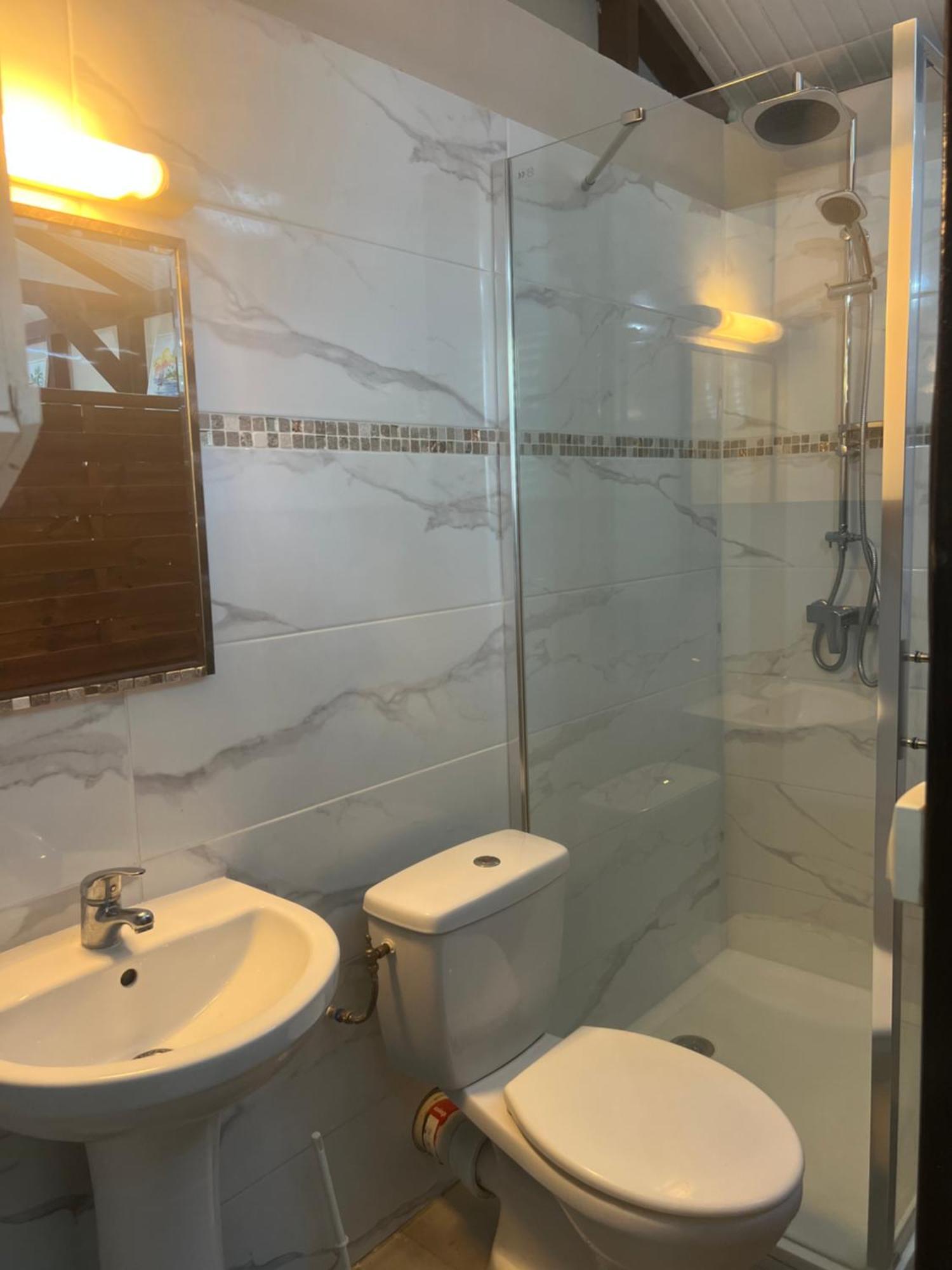 Charmant Bungalow Avec Piscine Saint-Joseph Zewnętrze zdjęcie
